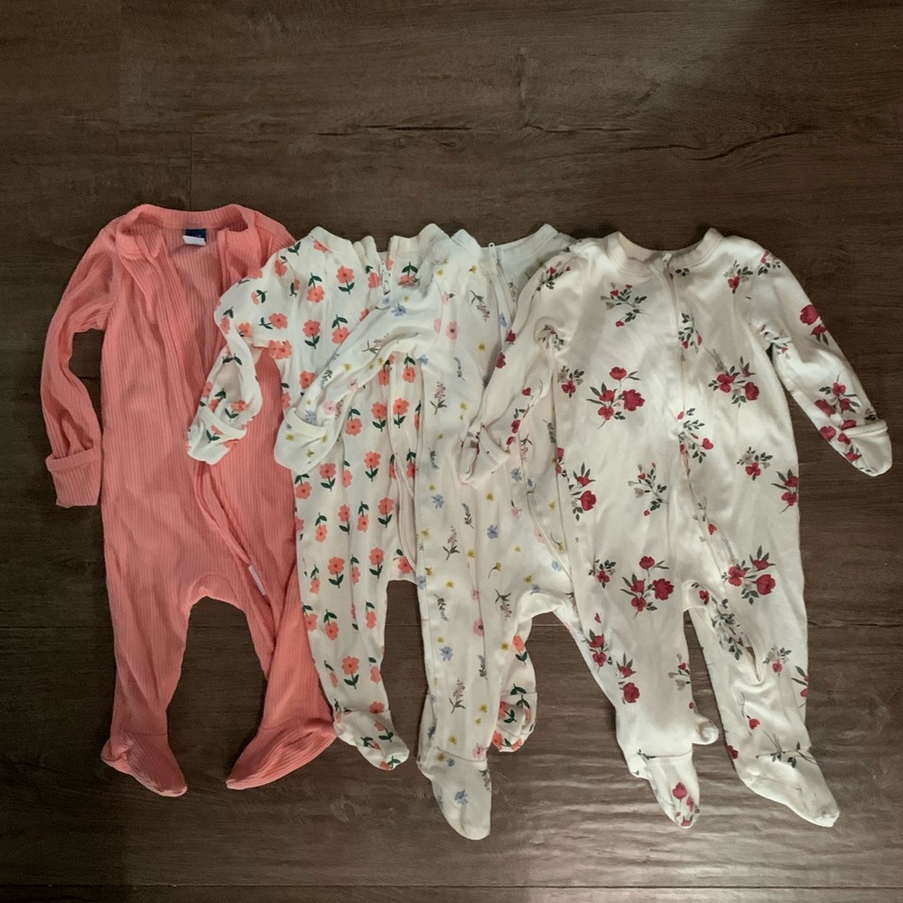Old navy footie pajamas 3-6 and 6-9 months